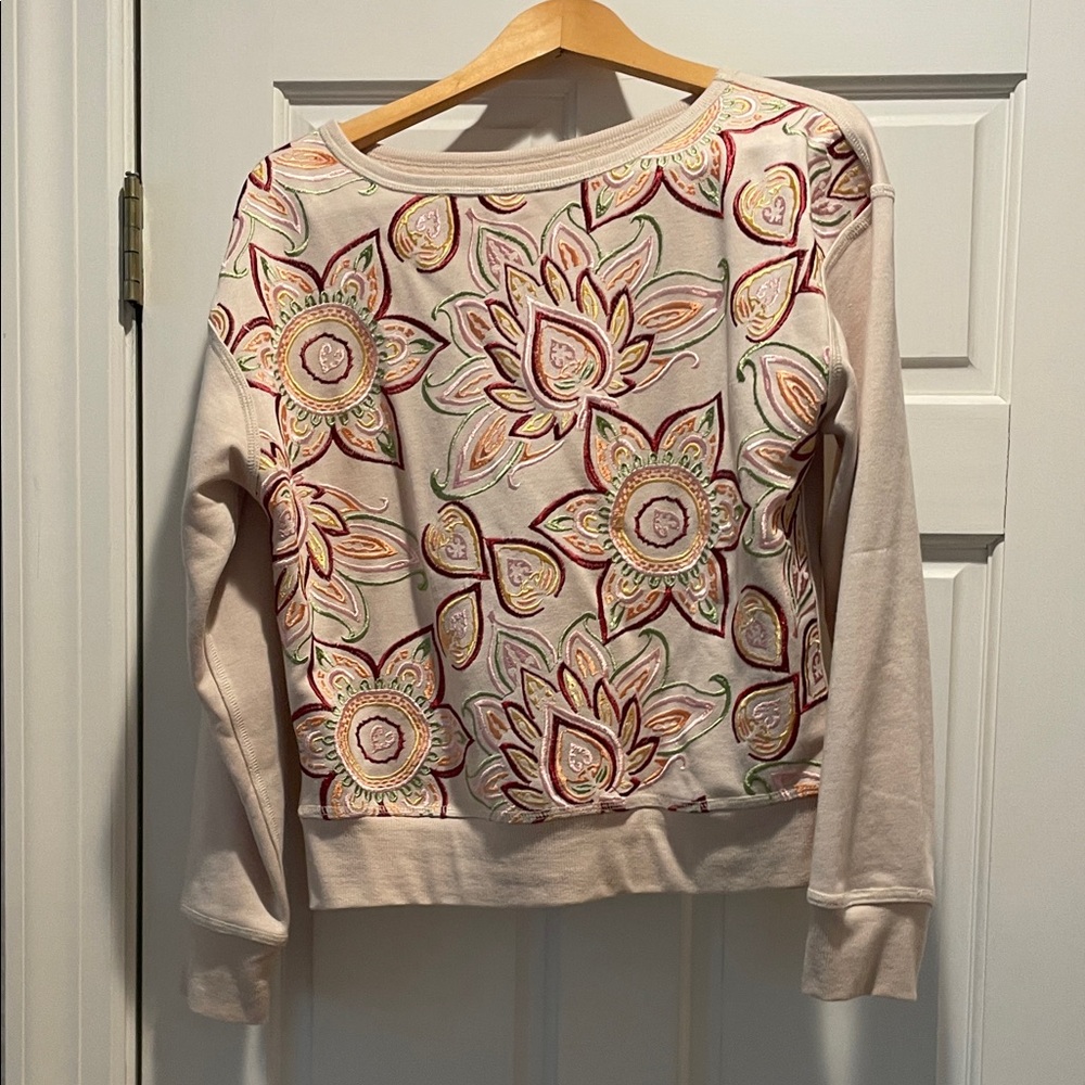Floral Patterned Sweatshirt
